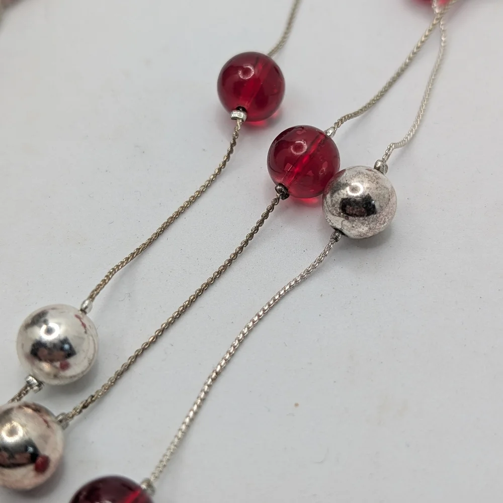 Elegant Silver and Red Beaded Necklace
